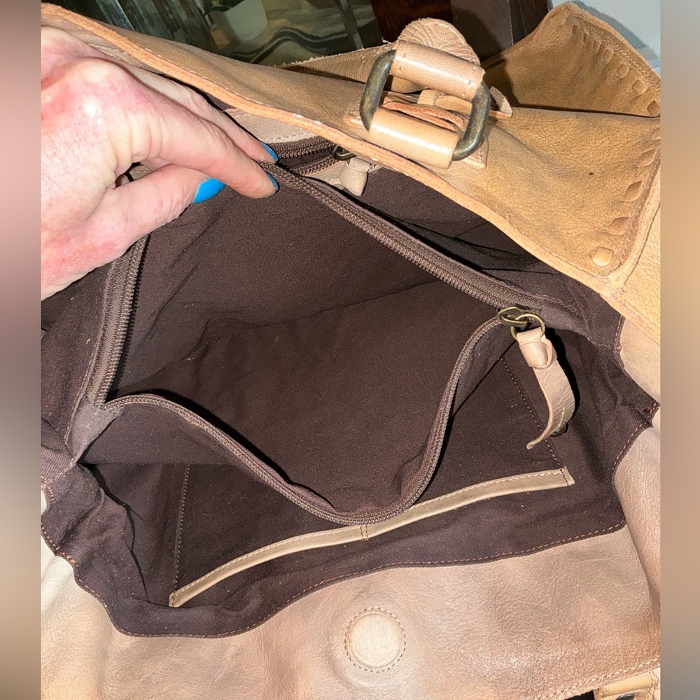 NWT Bed Stu Leather Rockaway Shoulder Bag Crossbody Tote Taupe Driftwood $345 - Picture 8 of 11